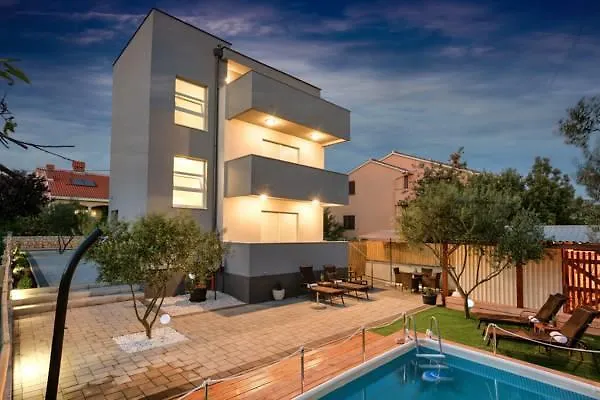 Villa Spant contacts